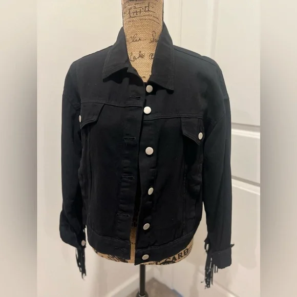 LE LIS Black Fringe Denim Jacket, Size Large - Picture 2 of 3